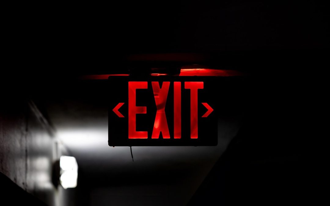 Dinas Damkar Tanah Laut Bantu Tabrakan Kendaraan di Sekolah